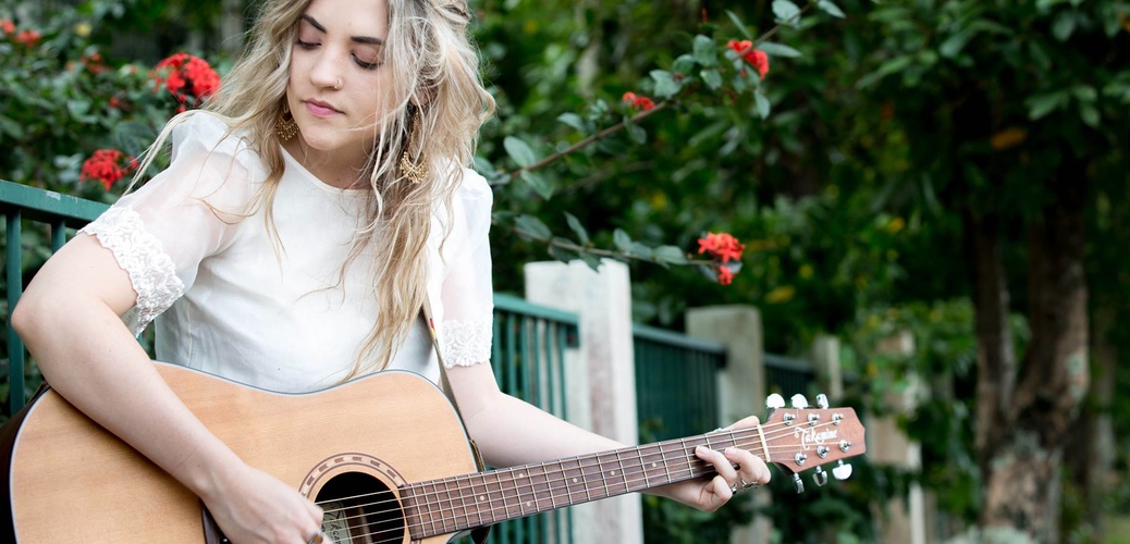 Greta Rose Stanley Balcony TV