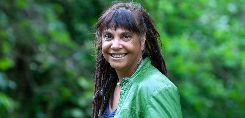 Shellie Morris