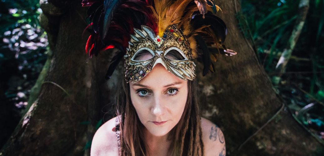 Dee Lunar Shapeshifter